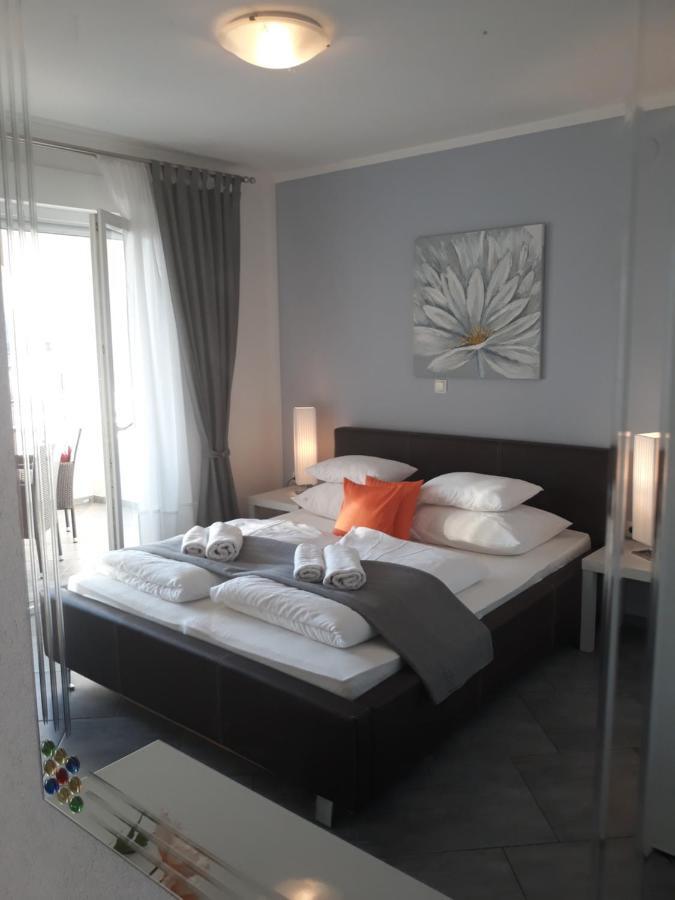Garfild Guest House Novi Vinodolski Habitación foto